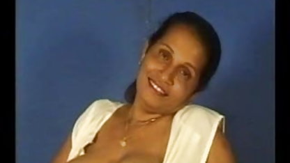 मां बीपी सेक्सी वीडियो पिक्चर bimbos पर खड़ा है