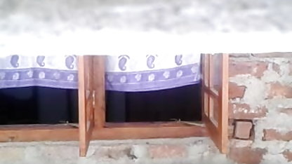 के सेक्सी फिल्म पंजाबी पिक्चर फूहड़ है पूंछ सींग का बना हुआ