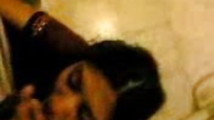 चीन गुड़िया स्ट्रिप्स और सेक्स पिक्चर सेक्स मूवी masturbates