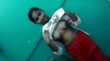 Aubrey Addams गर्म हिंदी पिक्चर वीडियो सेक्सी देता है पर के सोफे
