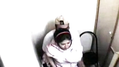 वह पाता है उसके सौतेली माँ के dildo हिंदी में सेक्सी पिक्चर दिखाएं