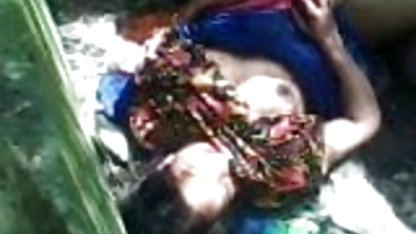 Tussi के साथ सिलिकॉन रोमांच fucks अपने आत्मा बाहर के अपने शरीर में सेक्सी सेक्सी पिक्चर के कार