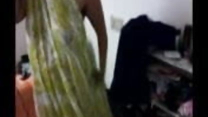 सुनहरे बालों वाली Schlamoe fucks खुद मनीषा कोइराला सेक्सी पिक्चर